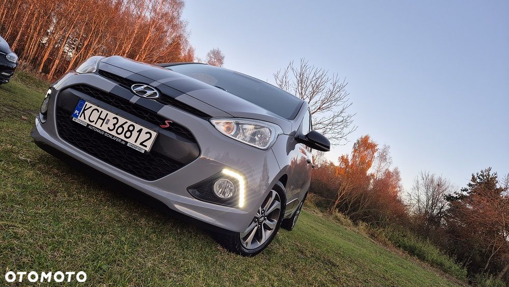 Hyundai i10 1.2 Fifa World Cup Edition - 1