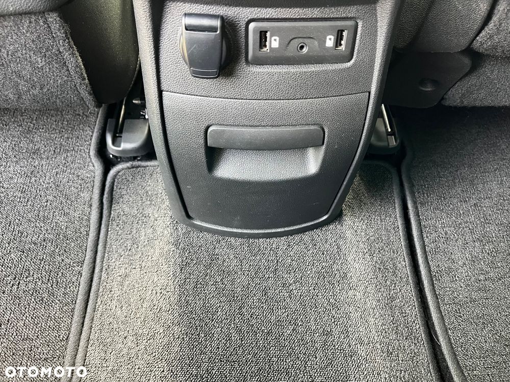 Renault Grand Scenic - 25