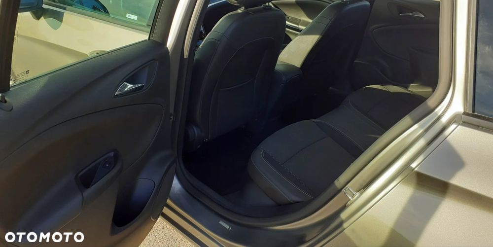 Opel Astra 1.6 CDTI 120 Lat S&S - 11