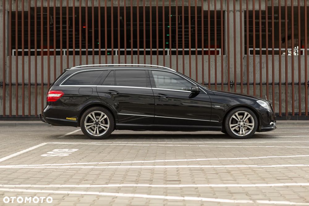Mercedes-Benz Klasa E 350 CGI BlueEFFICIENCY 7G-TRONIC Avantgarde - 13