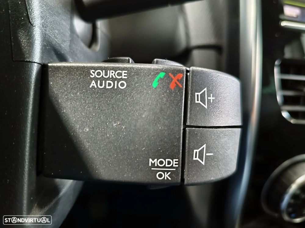 Renault Clio Sport Tourer 0.9 TCE Dynamique S - 25