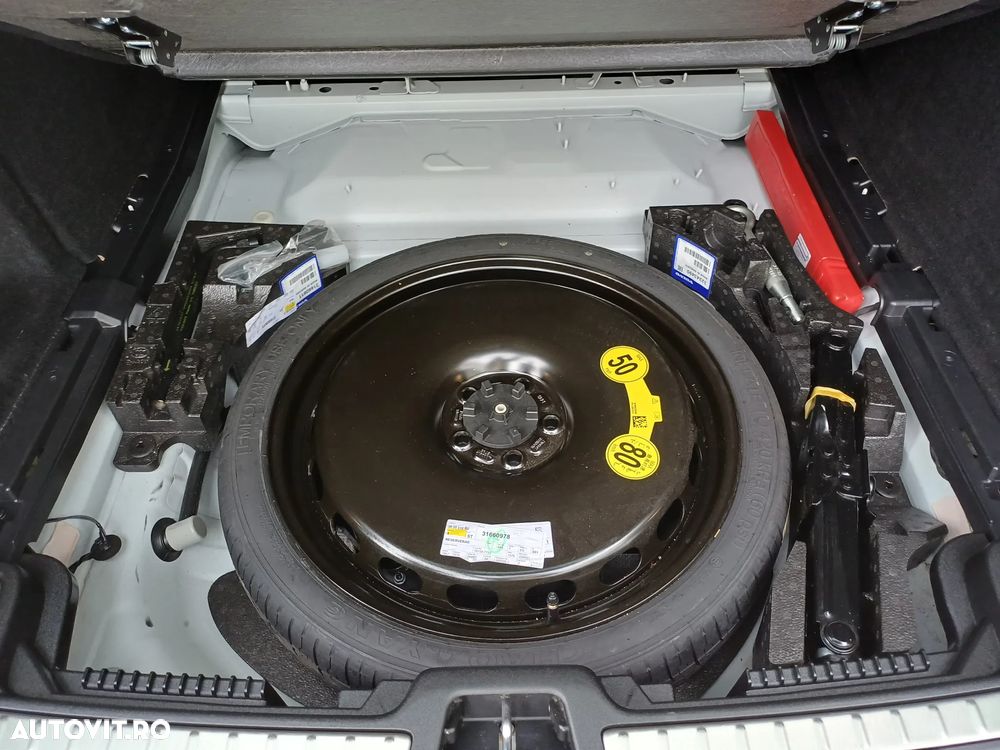 Volvo V60 B4 MHEV AT8 FWD Momentum - 10