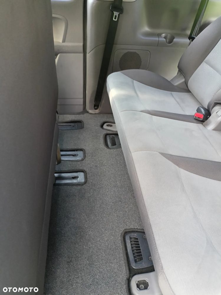 Hyundai H-1 - 8