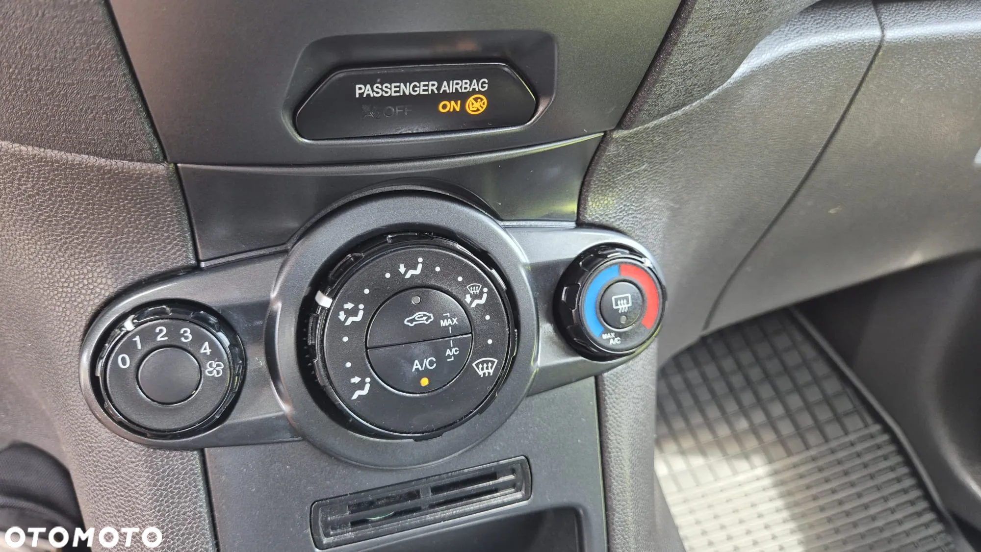 Ford Fiesta 1.25 Celebration - 20