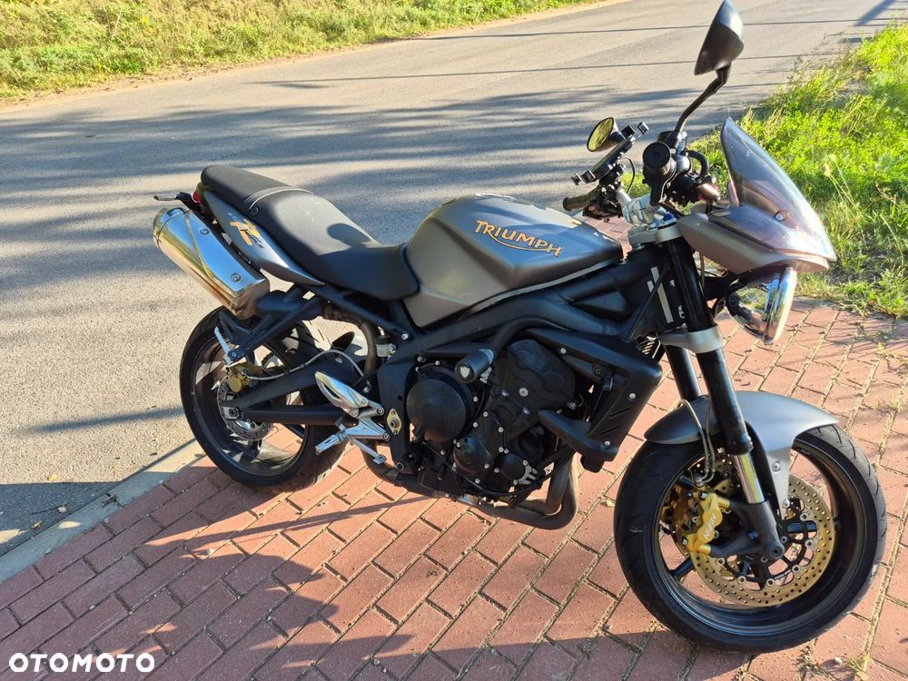 Triumph Street Triple - 1