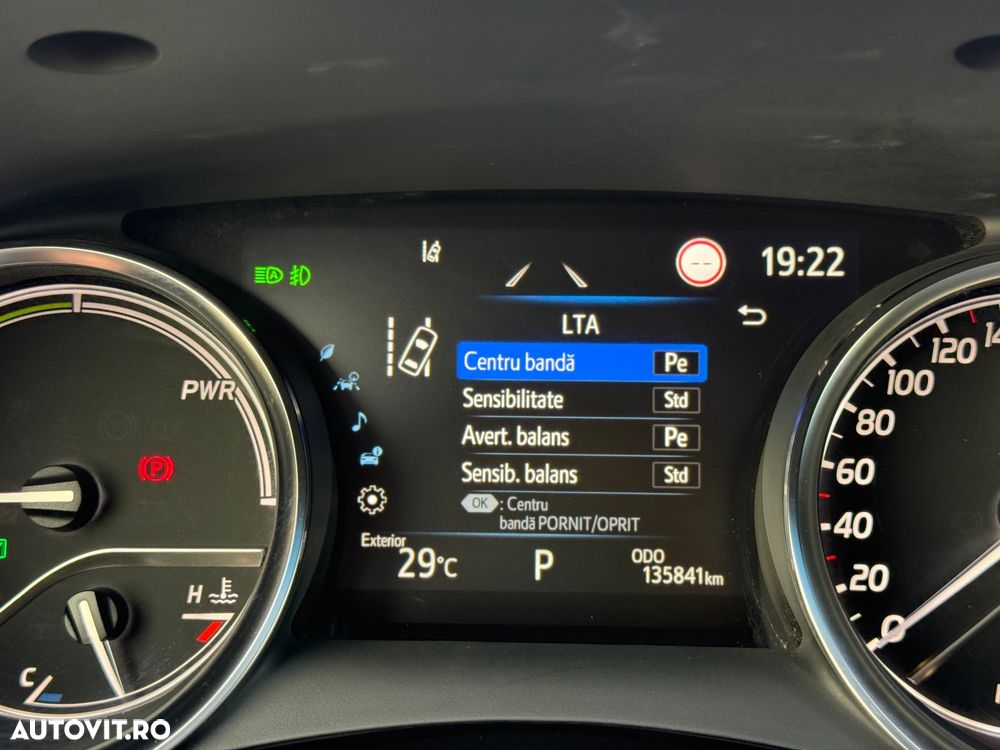 Toyota Camry Business Edition - 27