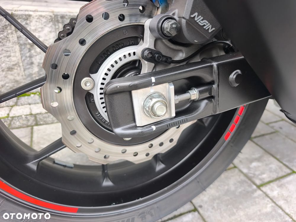 Honda CB - 10
