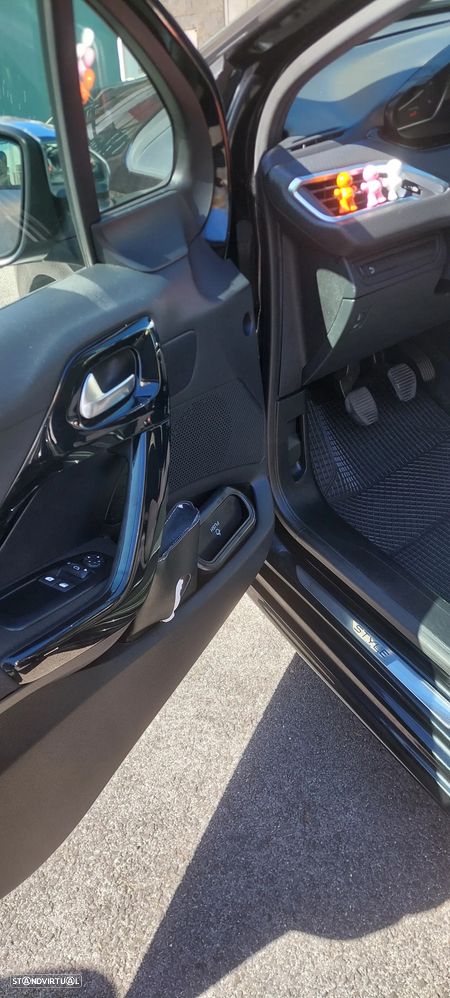 Peugeot 208 1.6 BlueHDi Style - 14
