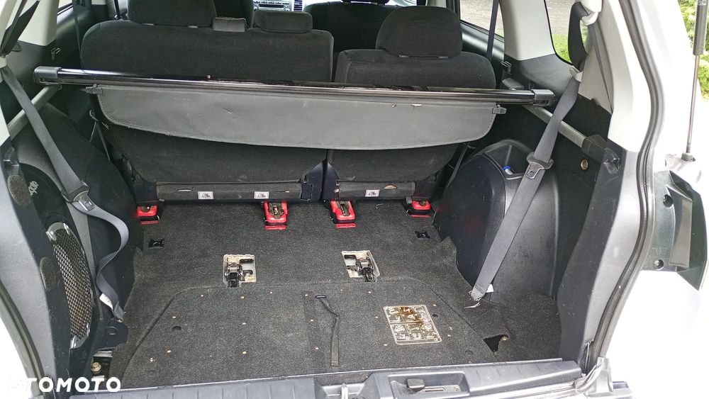 Mitsubishi Outlander - 16