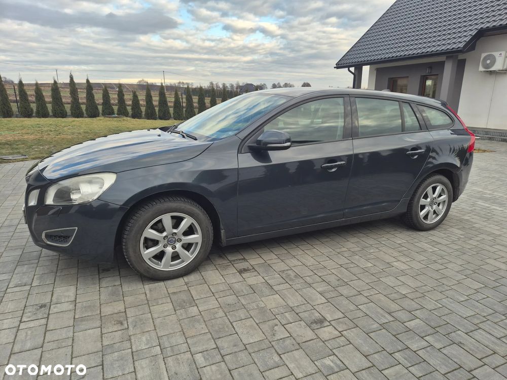 Volvo V60 D3 Momentum - 8