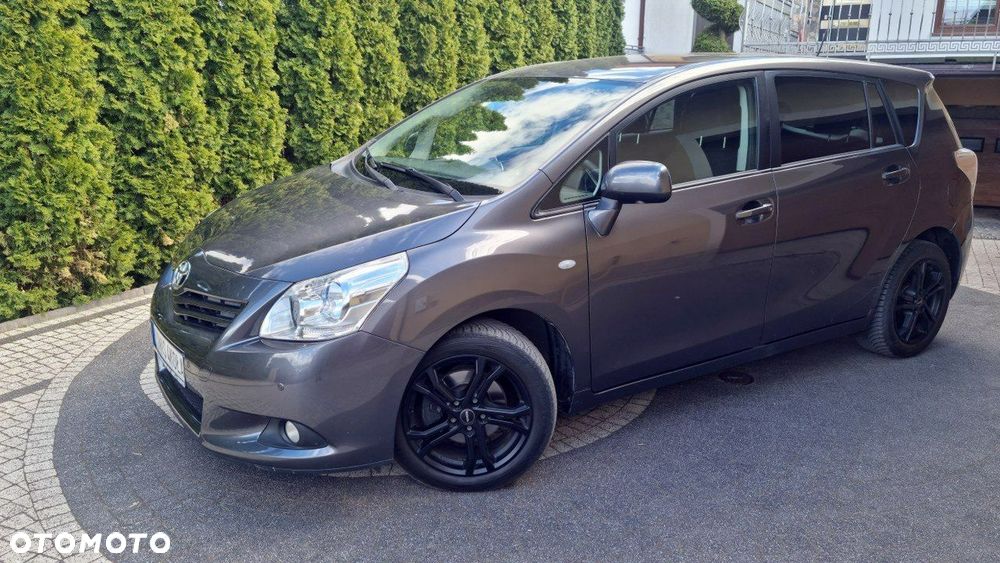 Toyota Verso - 2