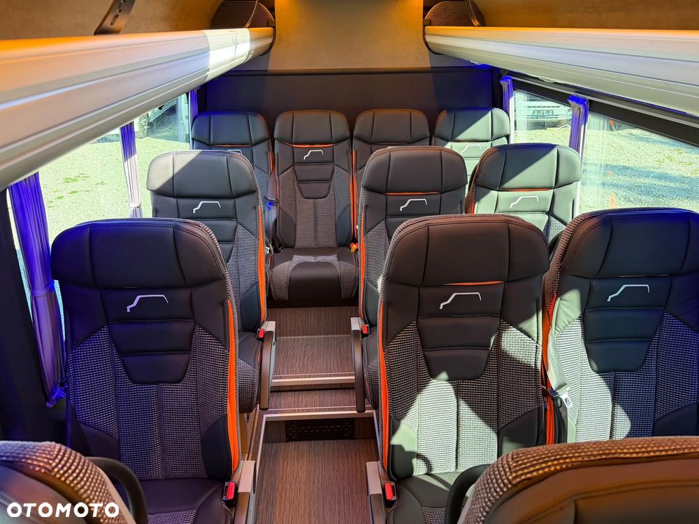 Mercedes-Benz Sprinter 519 - 22