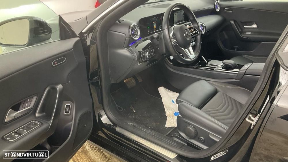 Mercedes-Benz CLA 250 e 8G-DCT - 4