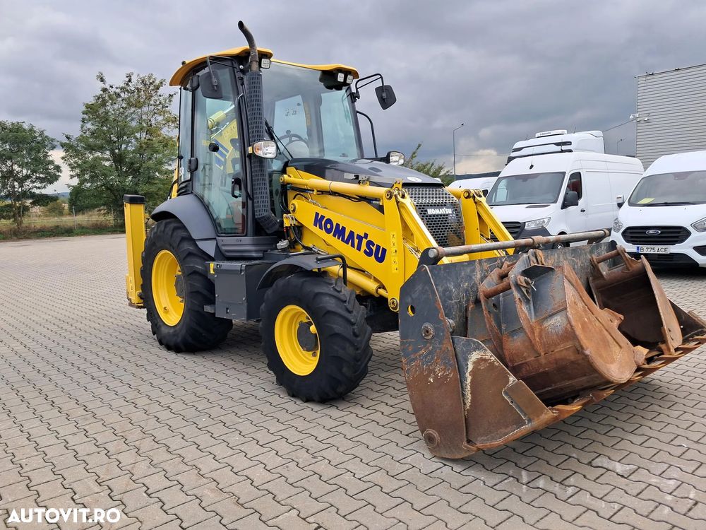 Komatsu wb93r-8 4x4 cupa multifunctionala 4 cupe brat telescopic - 2
