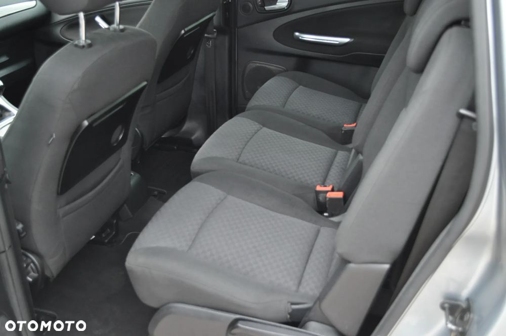 Ford Galaxy 2.0 TDCi Ghia - 26