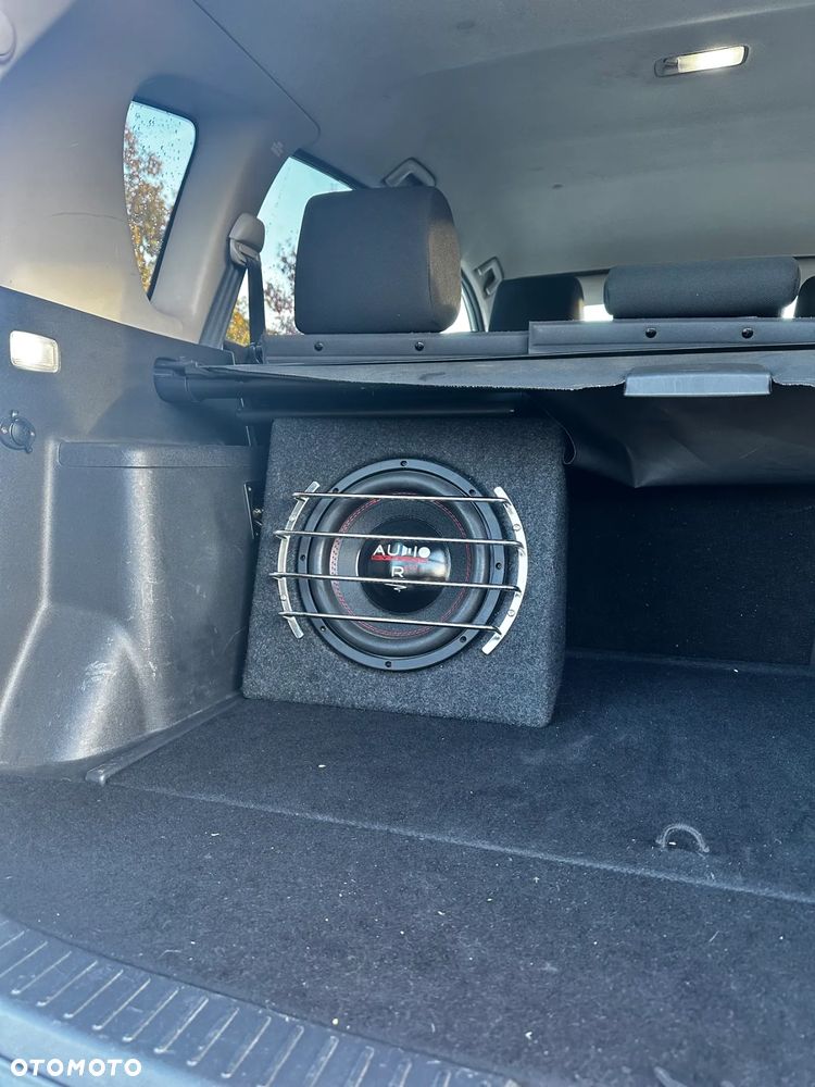 Toyota Corolla Verso 2.2 D-4D Prestige - 9