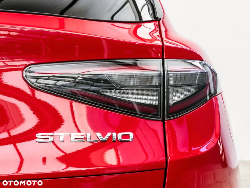 Alfa Romeo Stelvio 2.0 Turbo Veloce Q4 - 5