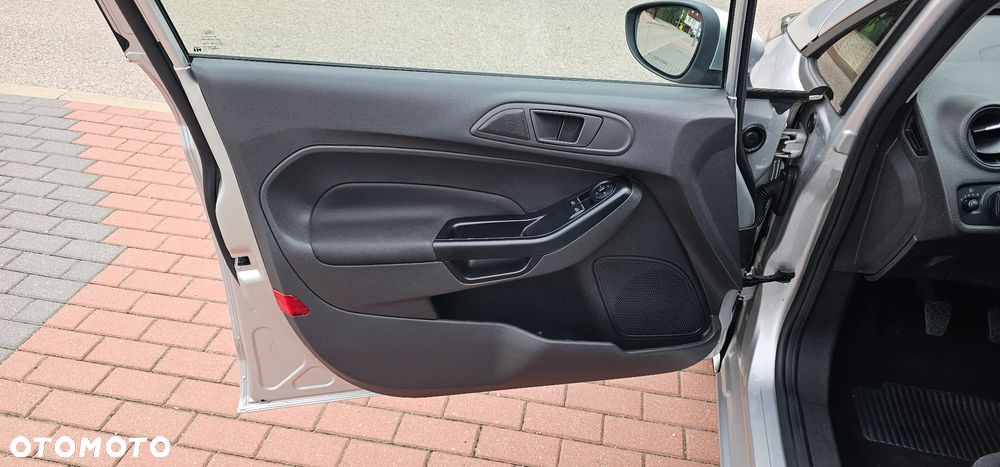Ford Fiesta 1.25 Ambiente EU5 - 11