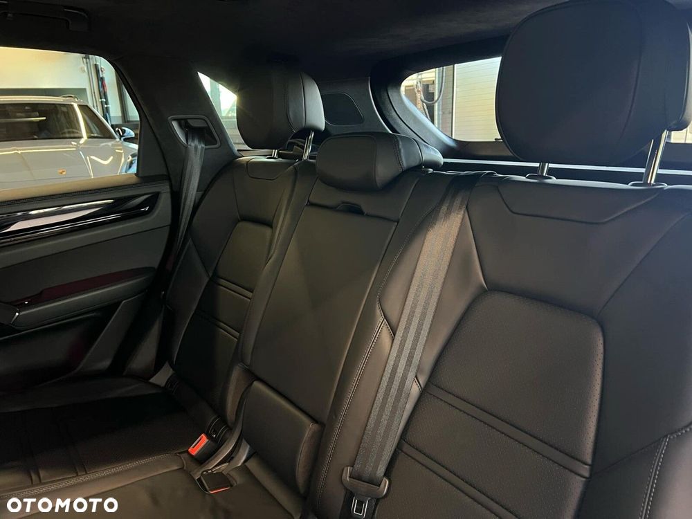 Porsche Cayenne Standard - 33