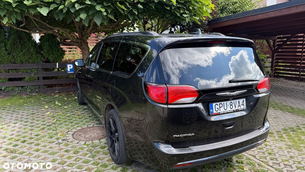 Chrysler Pacifica - 5