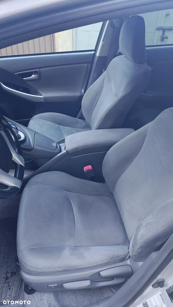 Toyota Prius 1.8 HSD Sol - 15