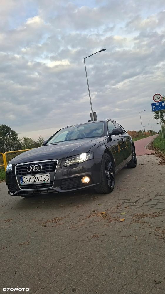 Audi A4 Avant 2009 photo 2