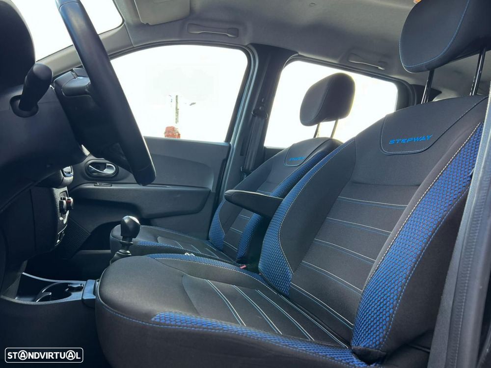 Dacia Lodgy 1.5 Blue dCi Stepway 7L - 4