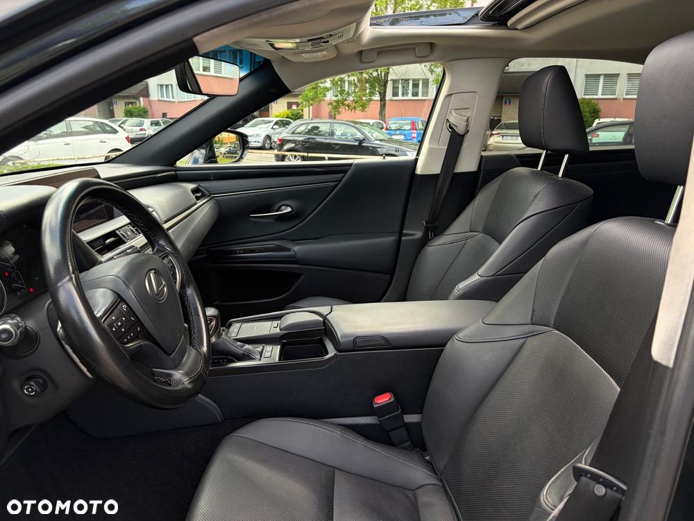 Lexus ES 300h Elegance - 16