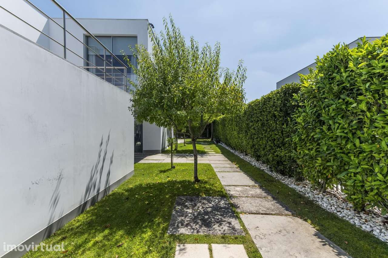 Moradia T5 + 1 com piscina, Carnaxide, Oeiras - Grande imagem: 4/60