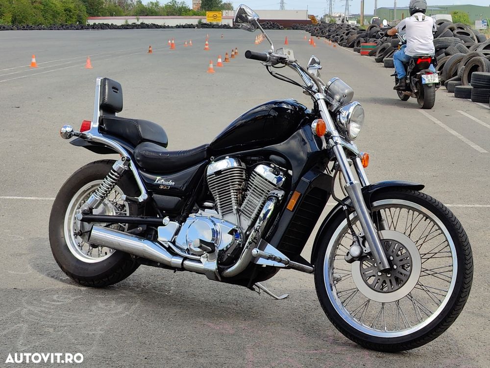 Suzuki VS 800GL Intruder - 5