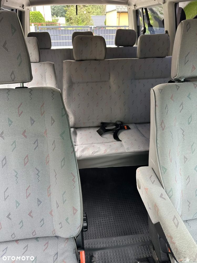 Volkswagen Transporter - 24