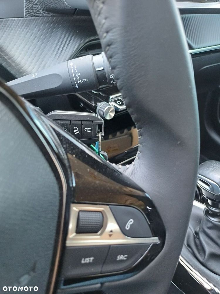 Peugeot 208 - 27