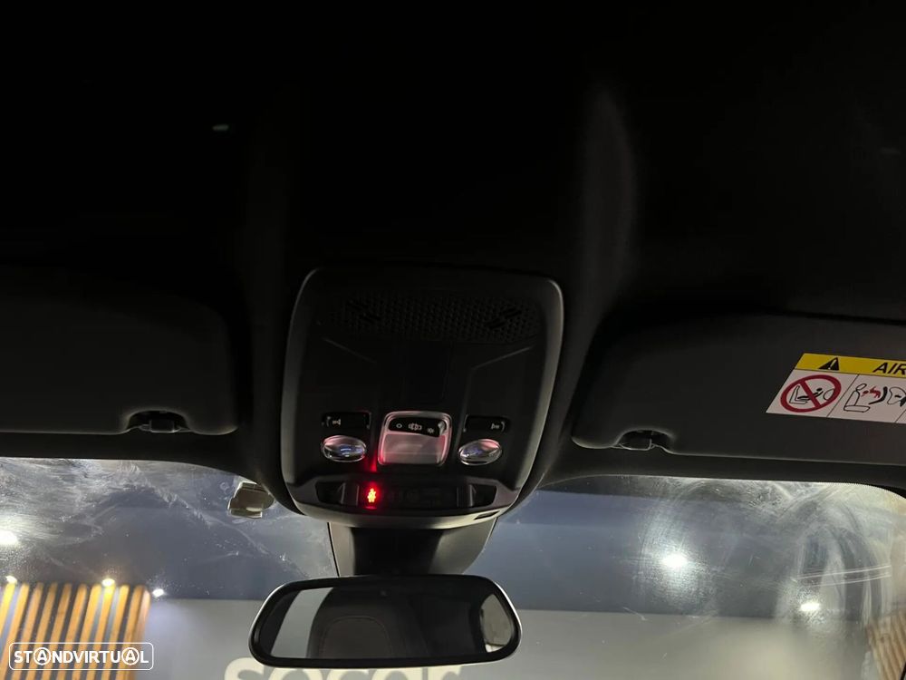 Peugeot 2008 1.2 Hybrid Allure e-DCS6 - 33