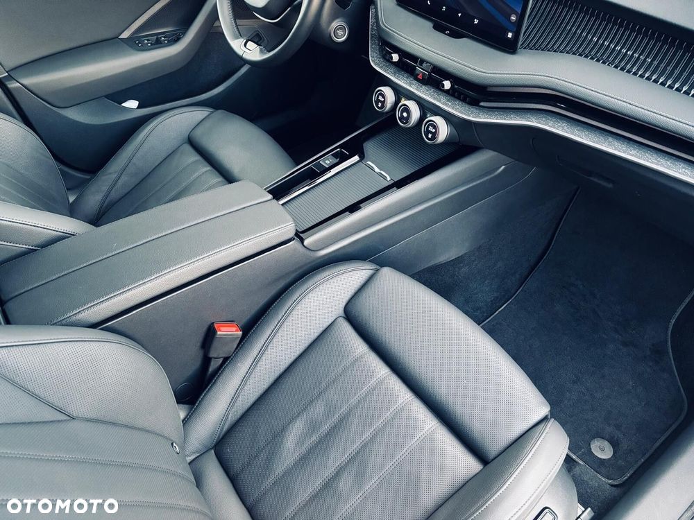 Skoda Superb 2.0 TDI SCR 4x4 Selection DSG - 20