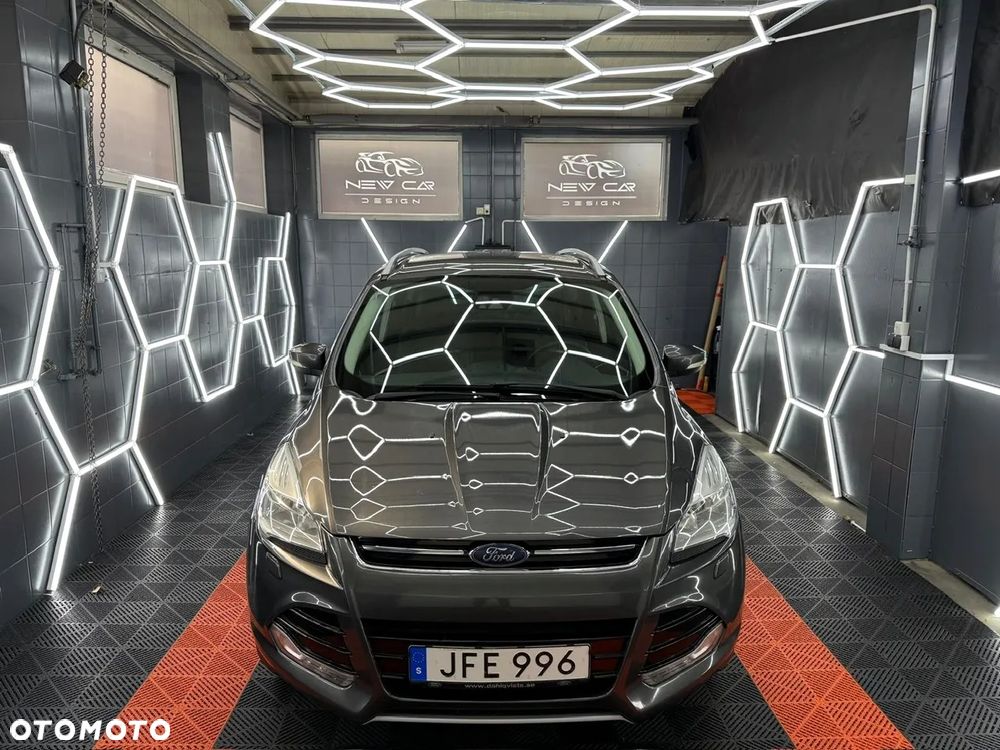 Ford Kuga 1.5 EcoBoost 2x4 Titanium - 12