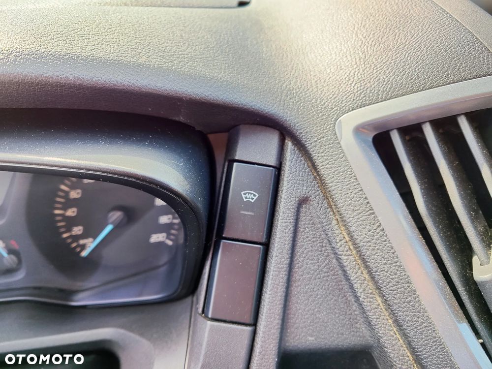 Ford Transit - 23