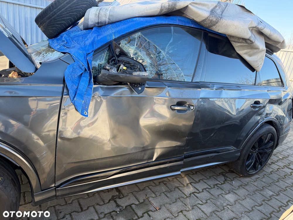 Audi Q7 50 TDI mHEV Quattro Black Edition Tiptr - 24