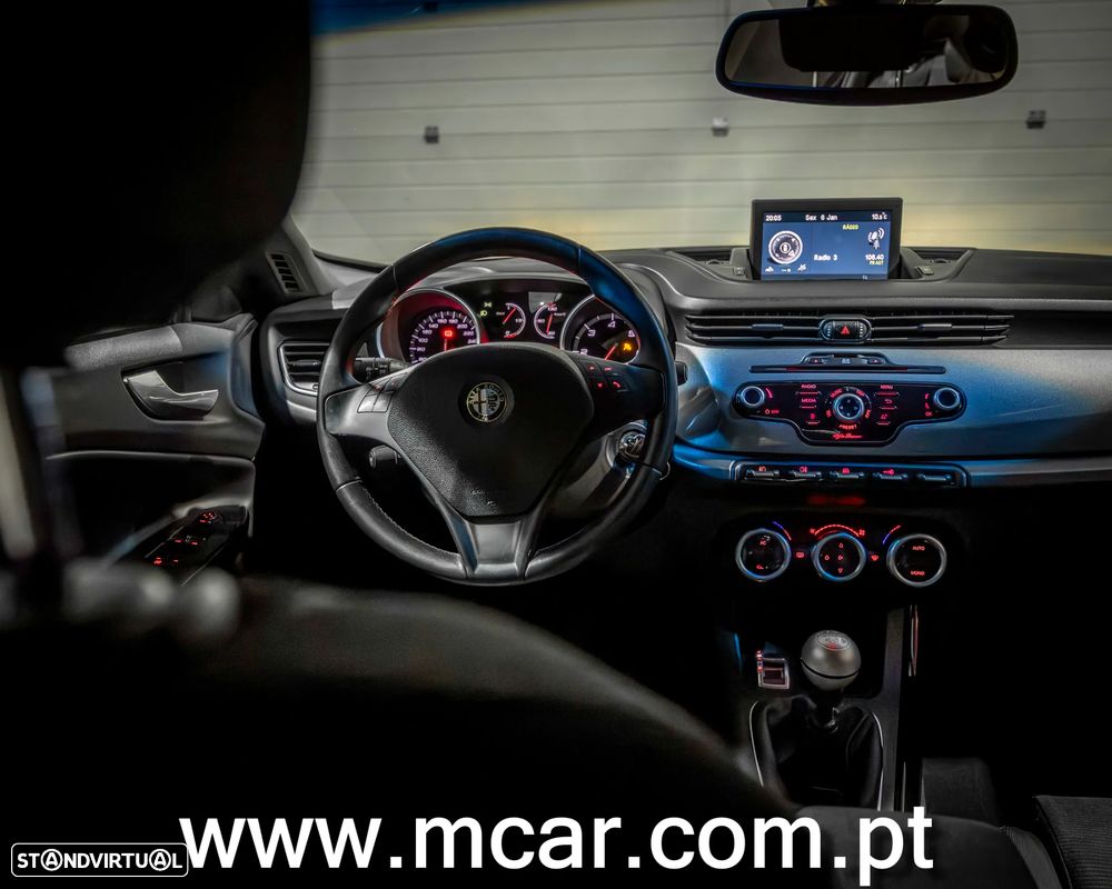 Alfa Romeo Giulietta 1.6 JTDM 16V - 13