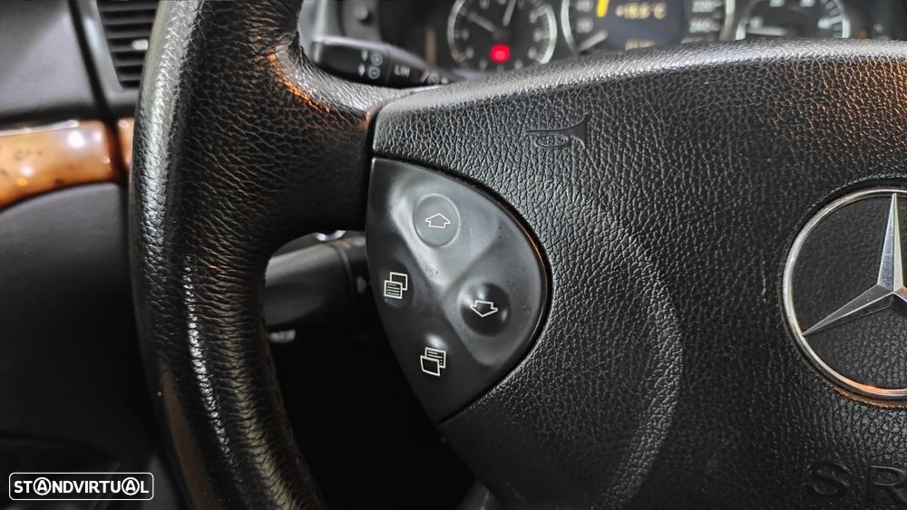 Mercedes-Benz E 220 CDi Avantgarde Aut. - 35