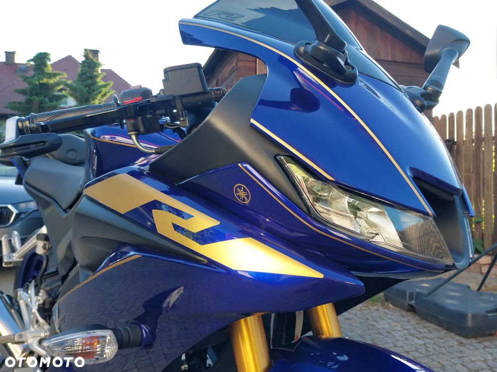 Yamaha YZF - 4