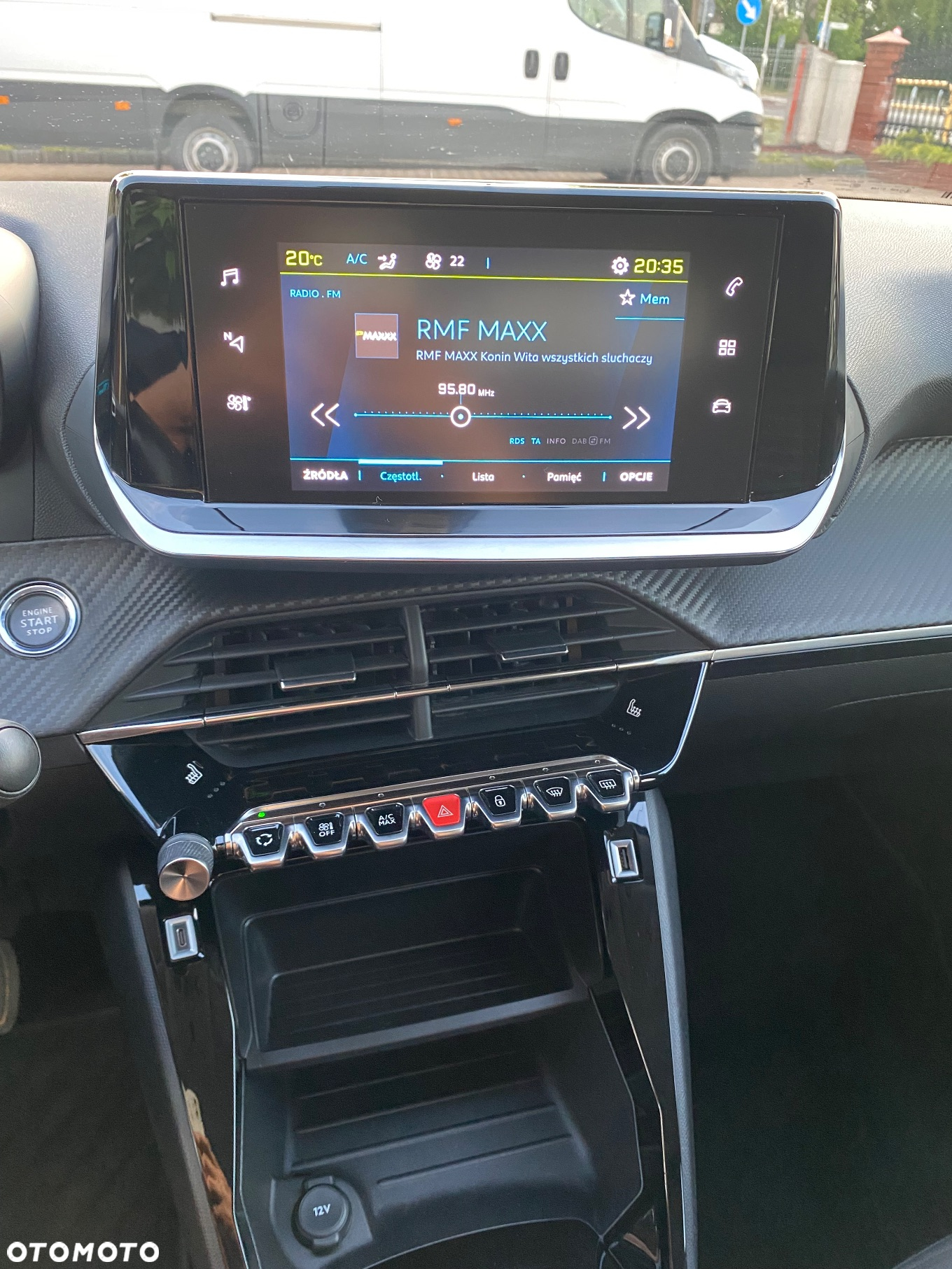 Peugeot 208 e-208 Active Pack - 13
