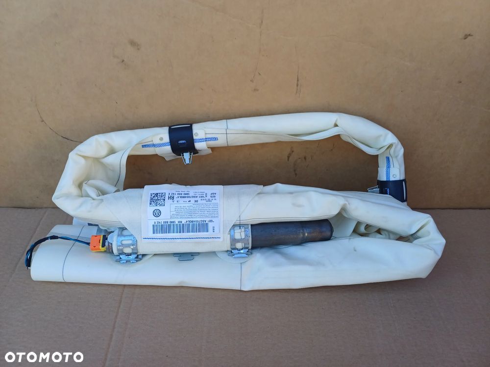 Golf VI Plus kurtyna prawa 5M0880742E Golf Plus lift - 1