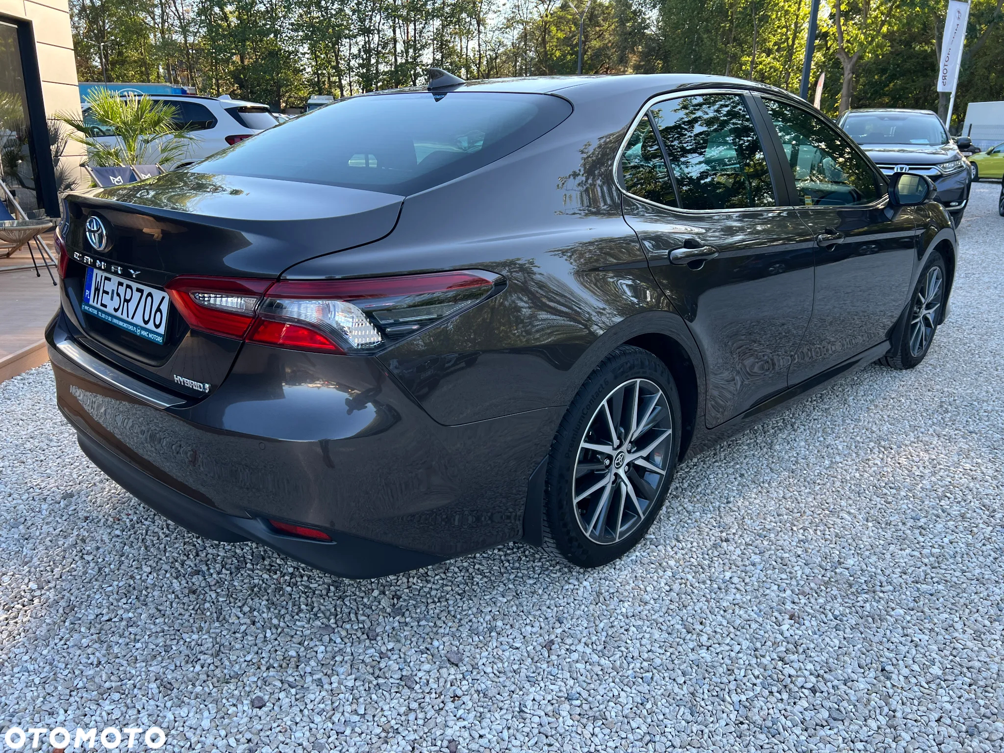 Toyota Camry - 28