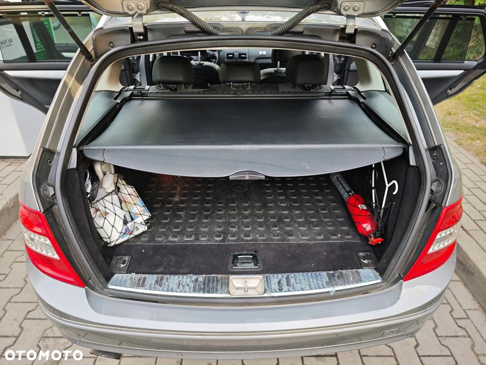Mercedes-Benz Klasa C 250 CDI DPF Automatik BlueEFFICIENCY Avantgarde - 22