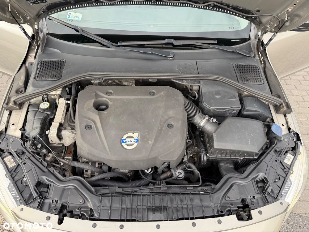 Volvo V60 D4 Drive-E Momentum - 22