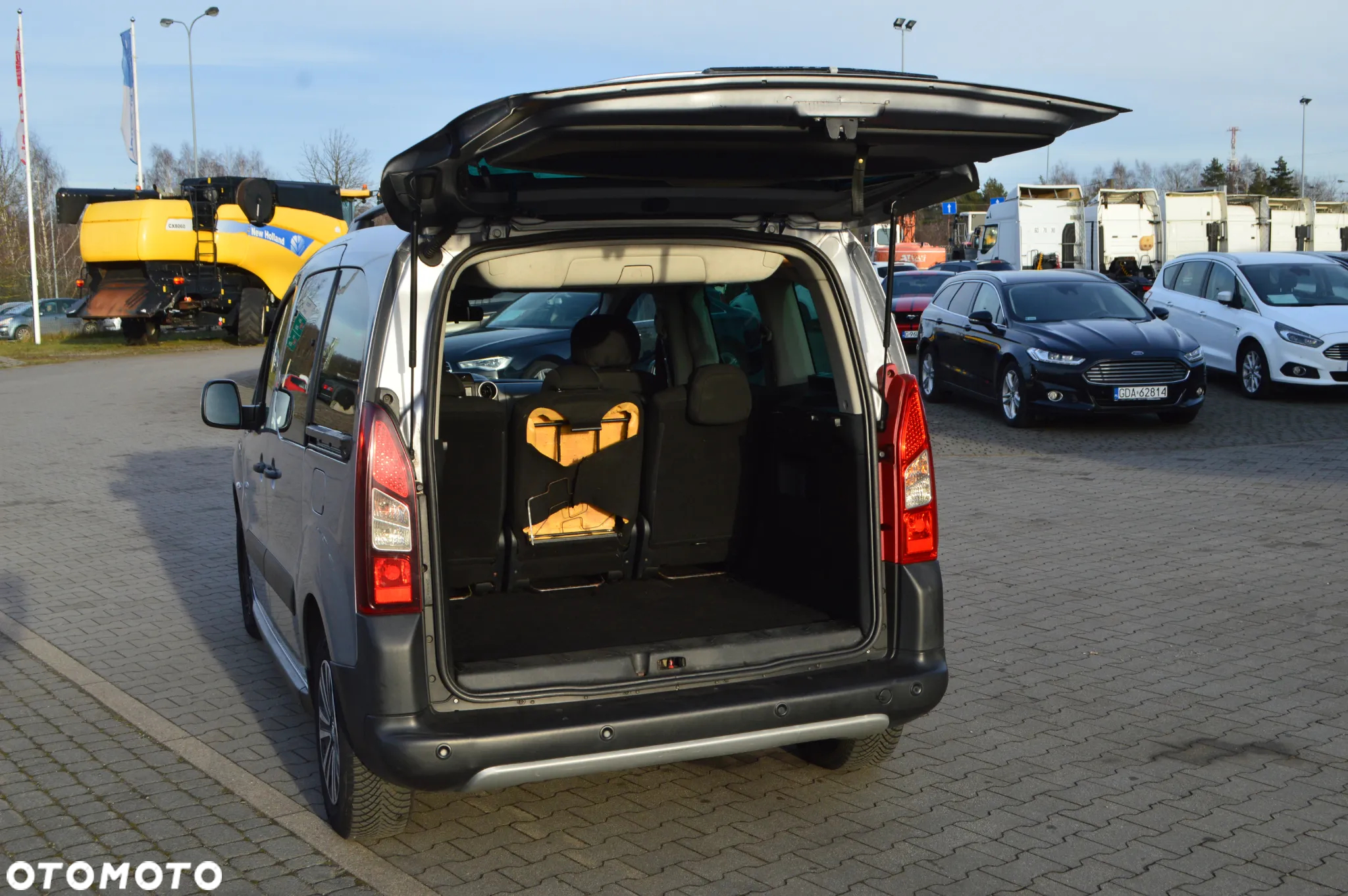 Peugeot Partner 1.6 BlueHDi Outdoor S&S - 12