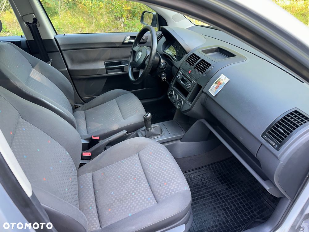 Volkswagen Polo - 7