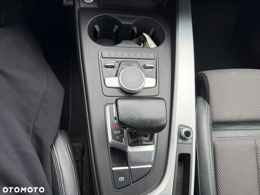 Audi A4 Limousine - 17