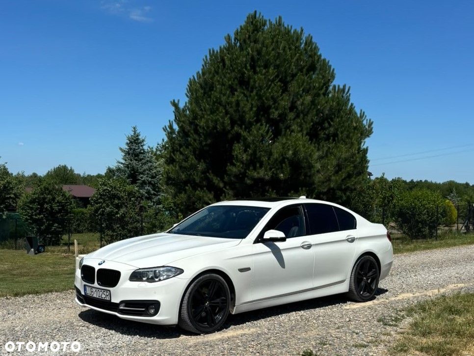 BMW Seria 5 528i xDrive Sport-Aut - 3