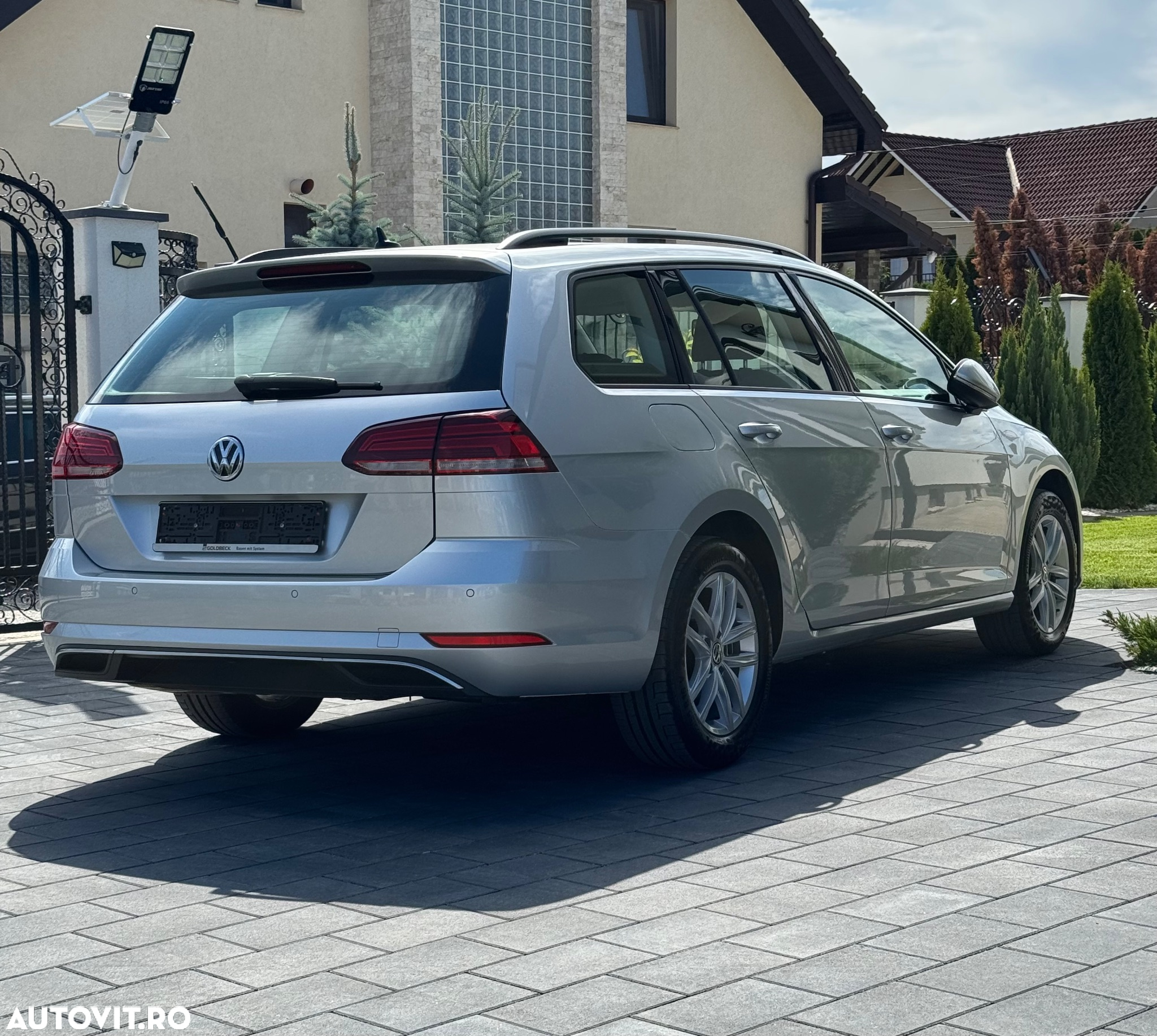 Volkswagen Golf 2.0 TDI DSG Comfortline - 6